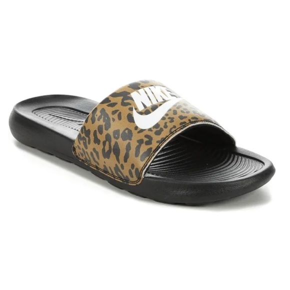 NWOB Nike Women’s Victori One Slide Animal Print Sz 9 - Picture 1 of 10